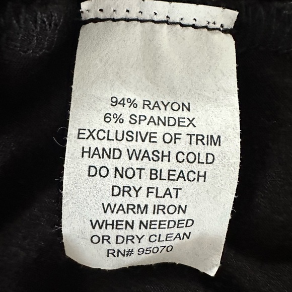 Weston Wear Black Ruffled Blouse size Small - Picture 8 of 8